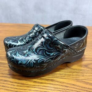 Dansko Embossed Floral Clogs Women’s Size 37 Black Blue Comfort Shoes